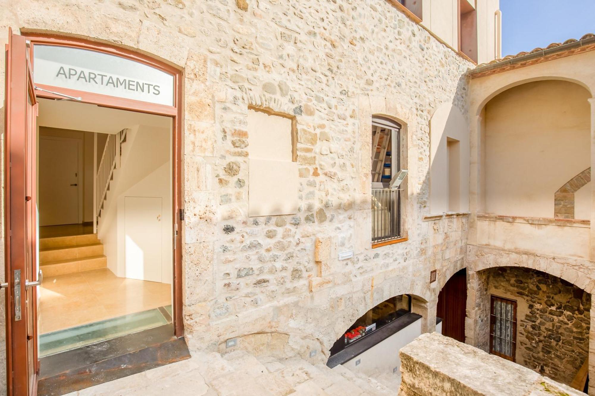 Can Cintet 1 Apartamento En La Plaza De Besalú Exterior foto